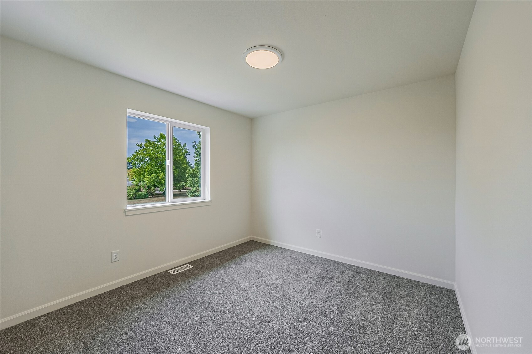 960 RW Fletcher Street , Winlock, WA 98596