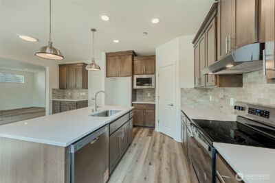 960 RW Fletcher Street , Winlock, WA 98596 - Photo 6
