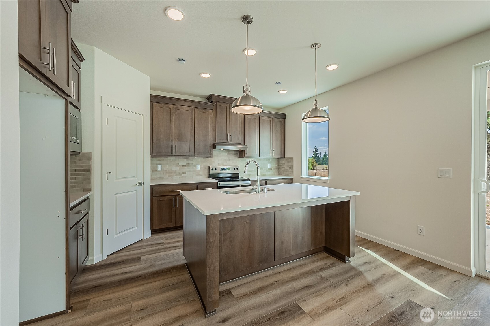 960 RW Fletcher Street , Winlock, WA 98596