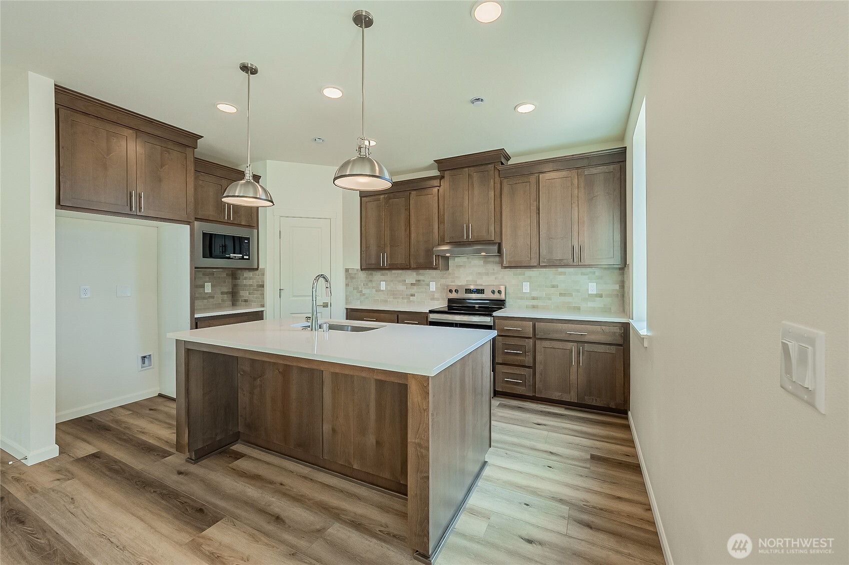 960 RW Fletcher Street , Winlock, WA 98596