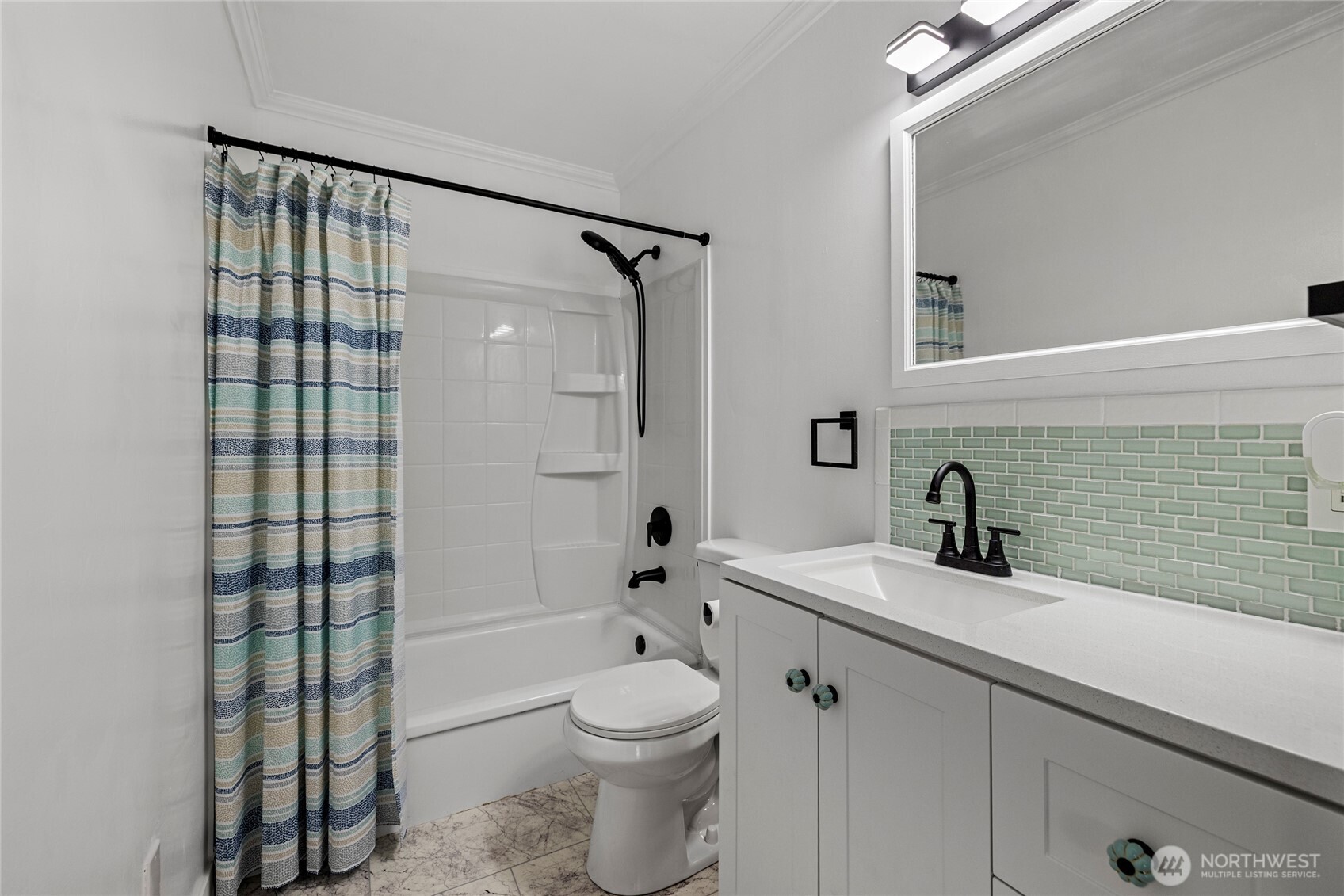 1229 Harrison Street , Mount Vernon, WA 98273