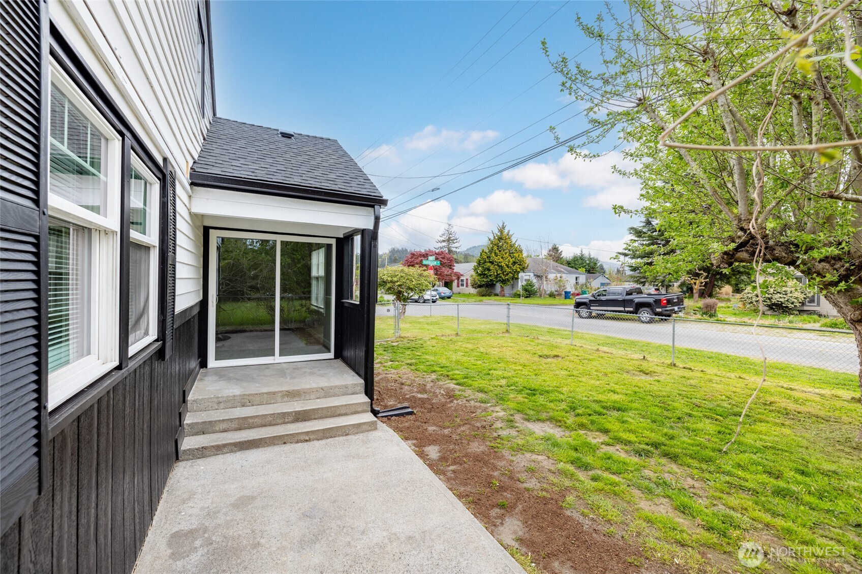 1229 Harrison Street , Mount Vernon, WA 98273