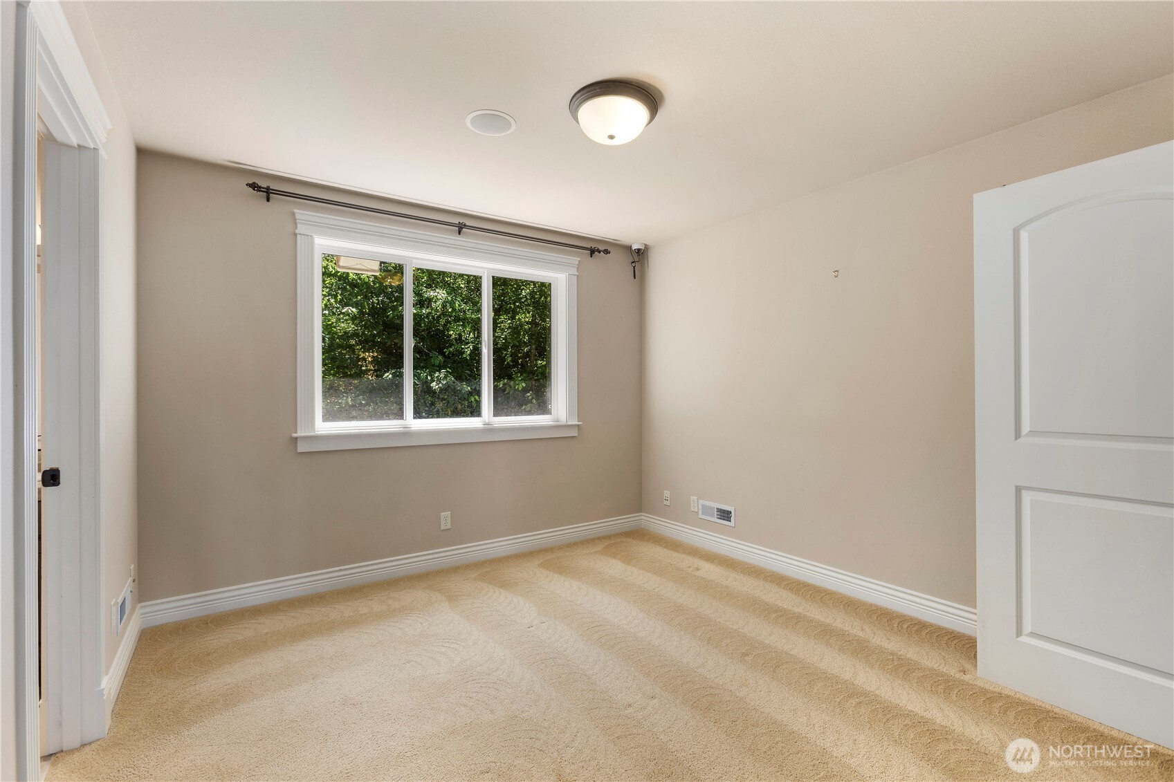 645 Cornelia Avenue , Mukilteo, WA 98275
