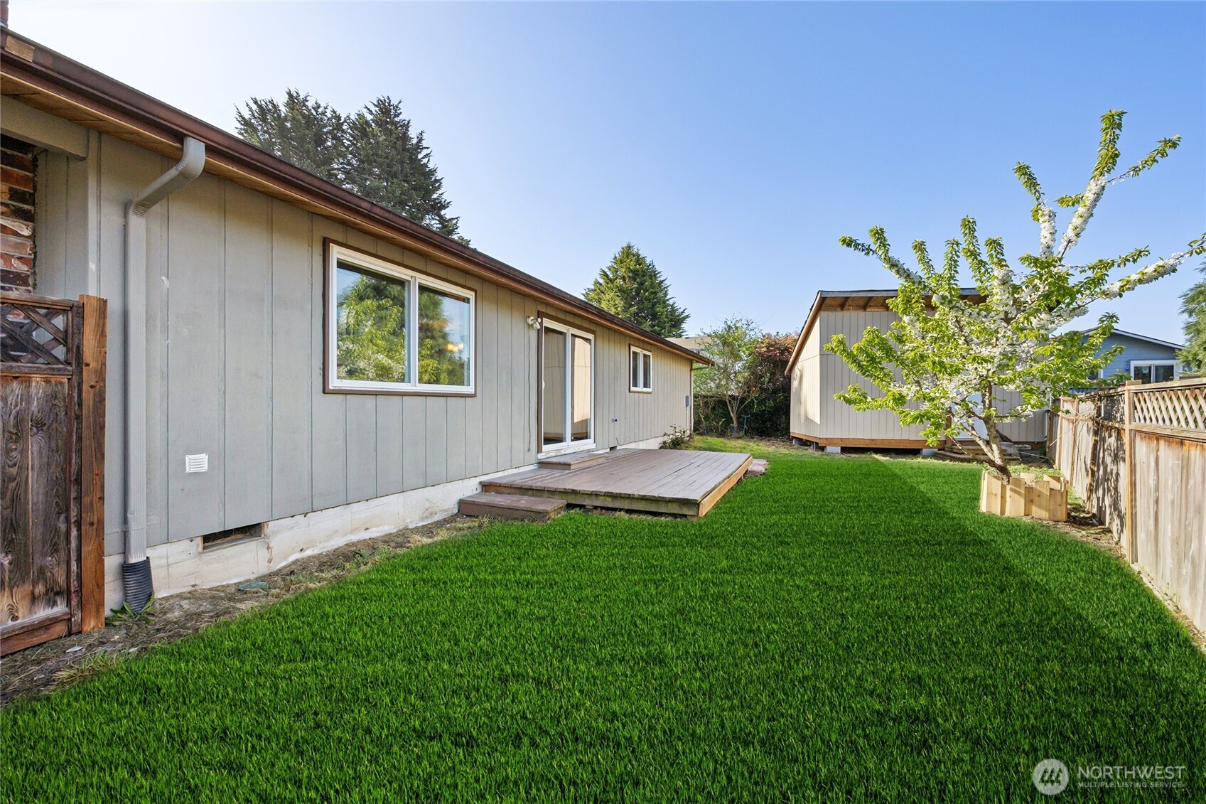 1417 S 257th Place , Des Moines, WA 98198