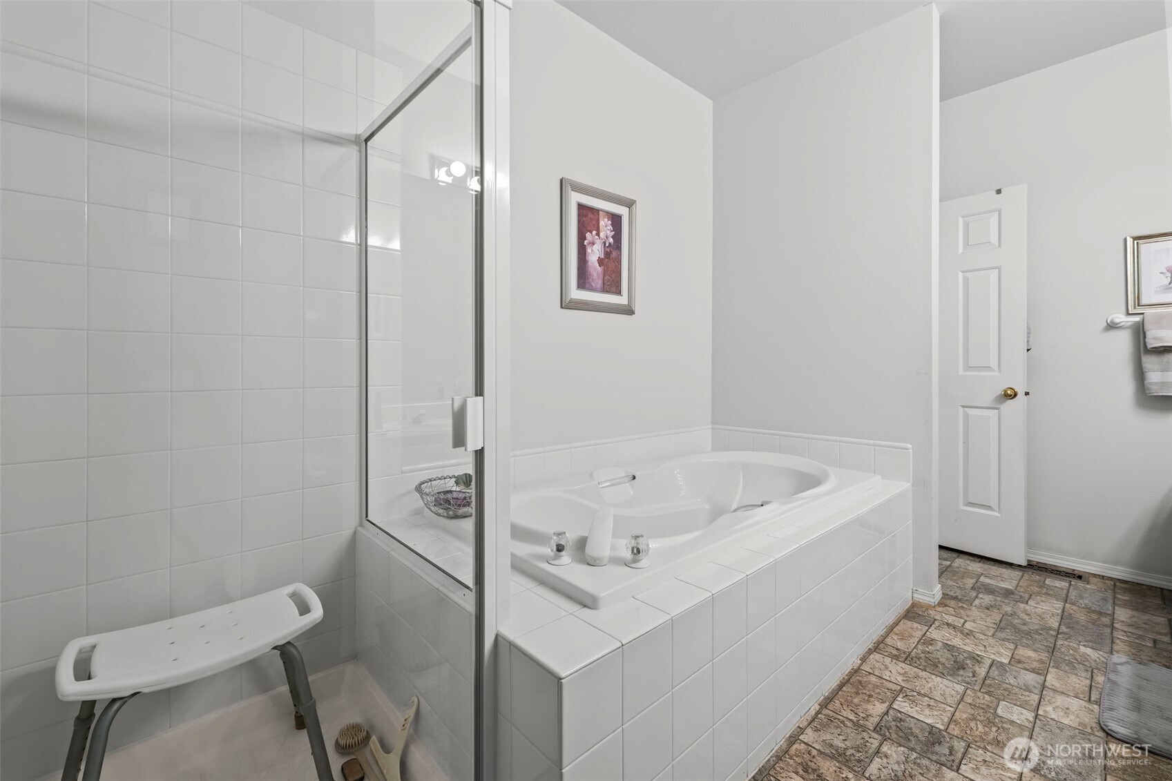 1102 Garden Circle , Tacoma, WA 98466