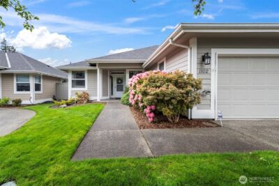 1102 Garden Circle , Tacoma, WA 98466 - Photo 2