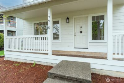17910 Panorama Boulevard E, Bonney Lake, WA 98391 - Photo 4