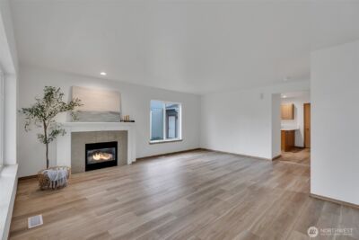 17910 Panorama Boulevard E, Bonney Lake, WA 98391 - Photo 5