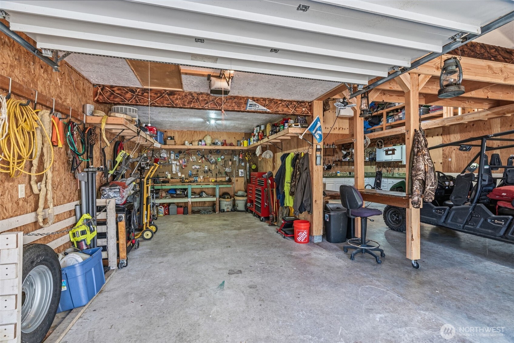 1269 King Road , Winlock, WA 98596