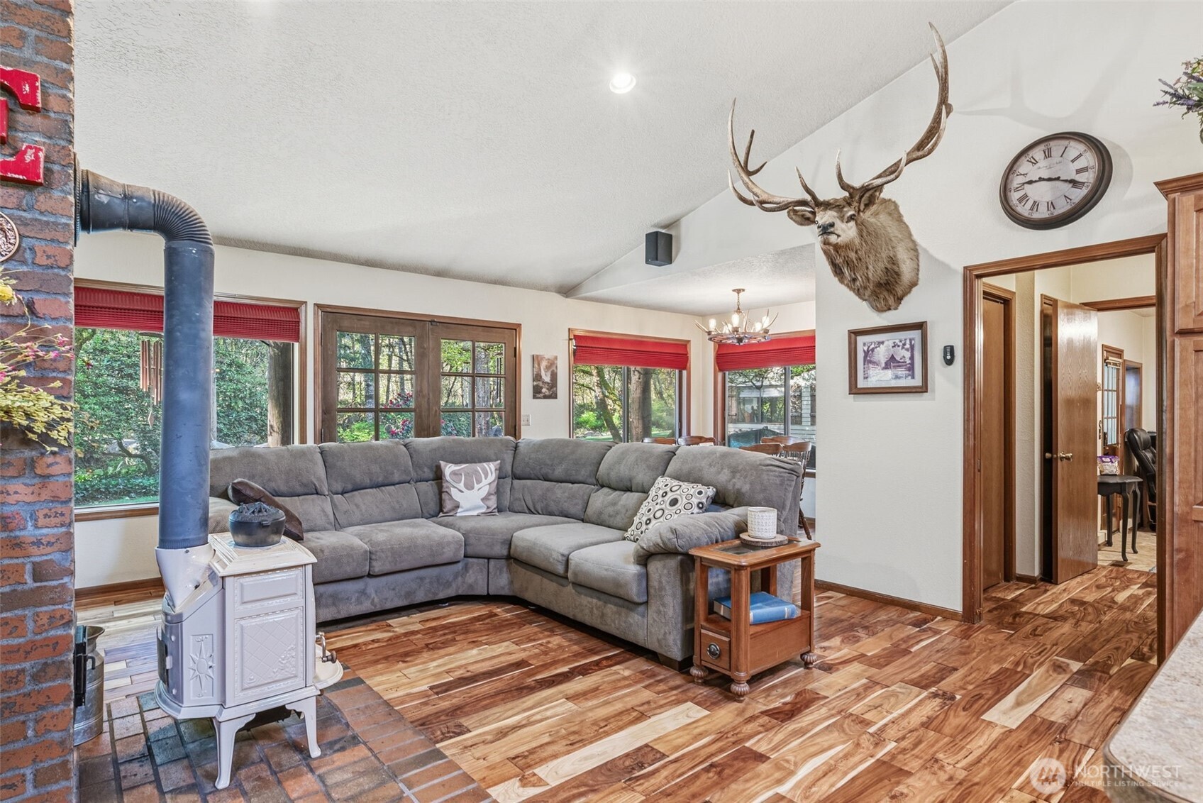 1269 King Road , Winlock, WA 98596