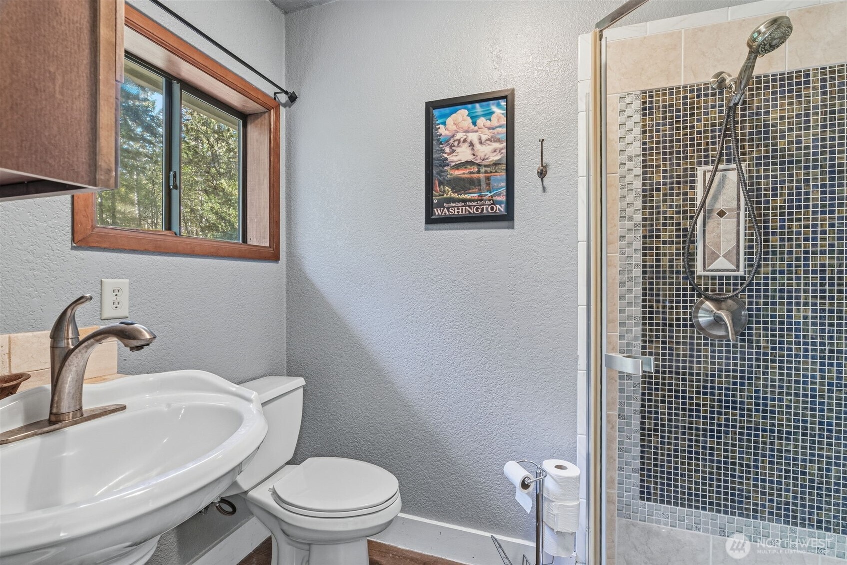 1269 King Road , Winlock, WA 98596