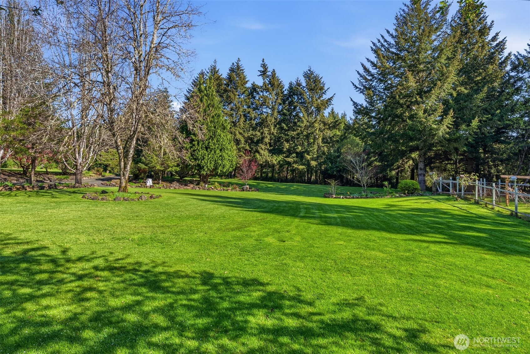 1269 King Road , Winlock, WA 98596