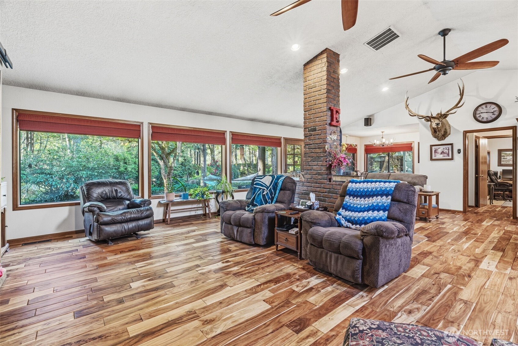 1269 King Road , Winlock, WA 98596
