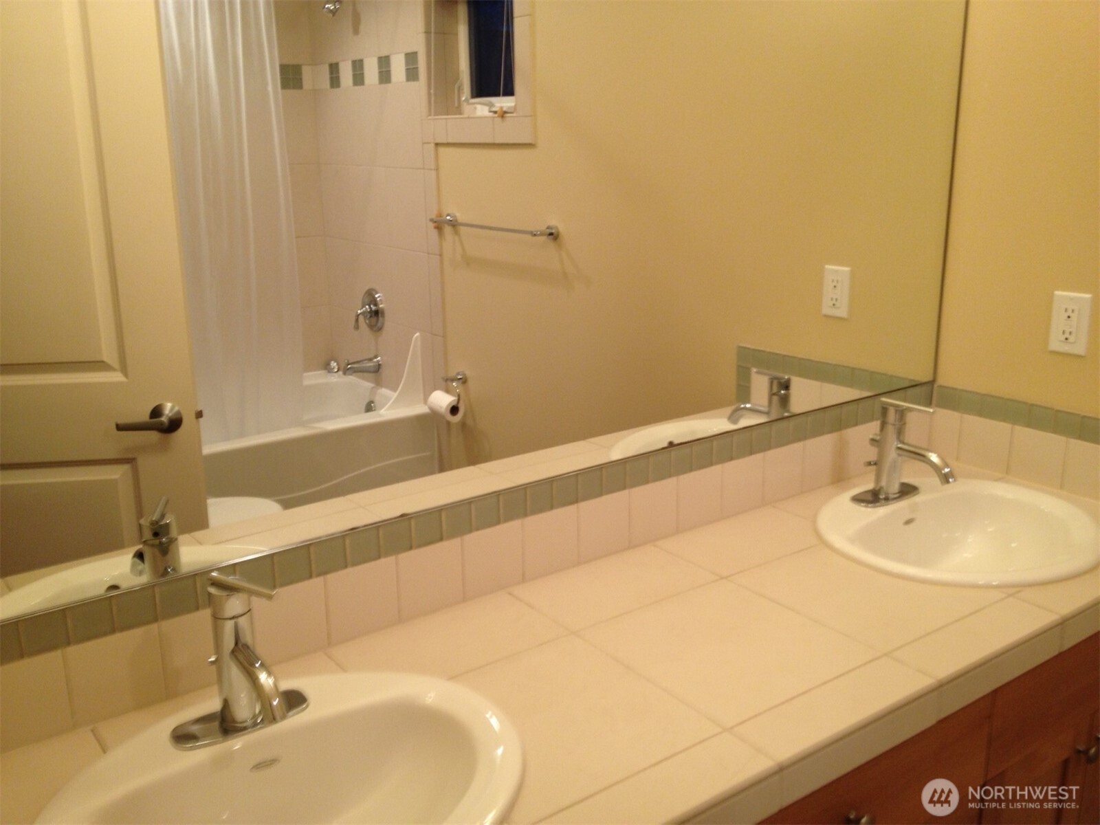 2639 NW 58th Street #B, Seattle, WA 98107