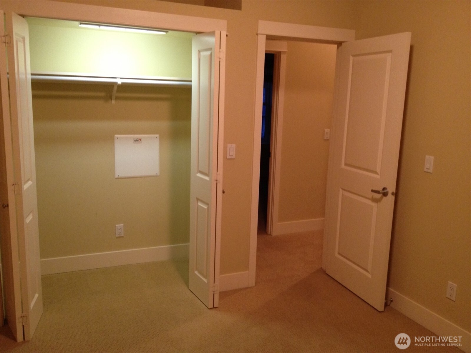 2639 NW 58th Street #B, Seattle, WA 98107