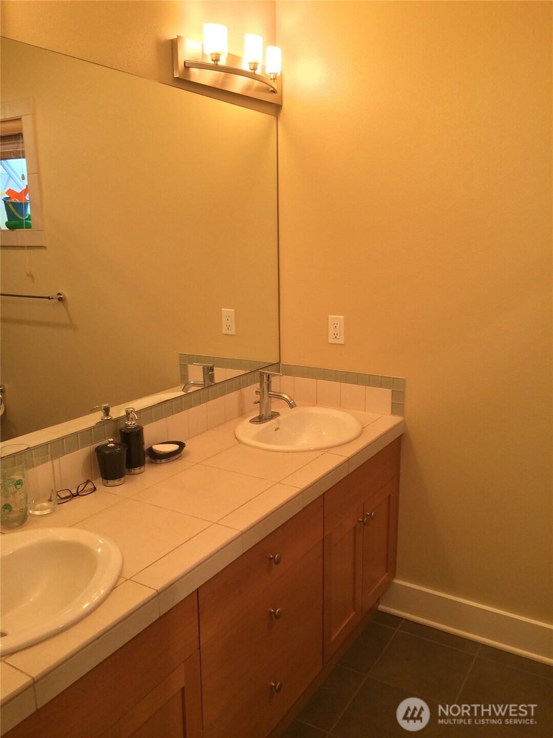 2639 NW 58th Street #B, Seattle, WA 98107