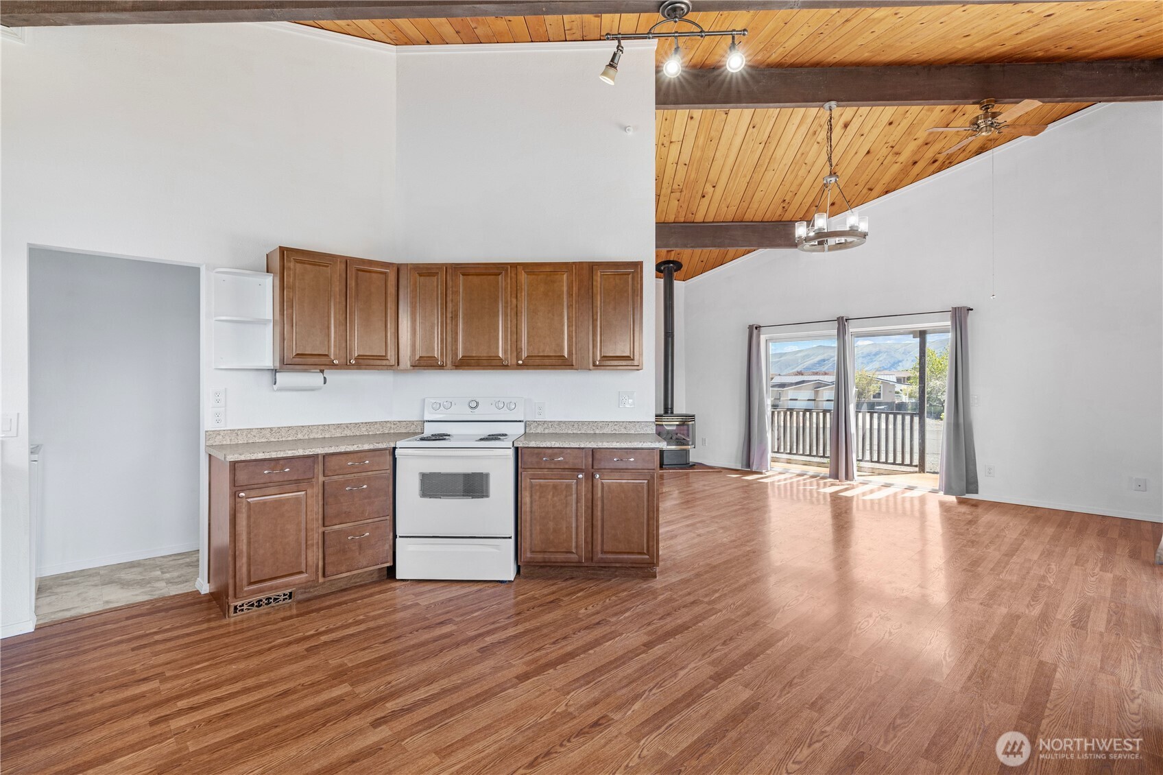 412 Apple Place SW, Mattawa, WA 99349