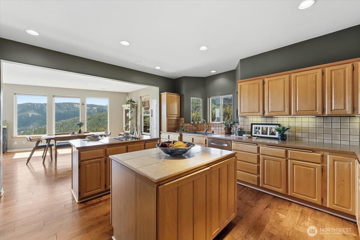 2612 Halvorson Canyon Road , Wenatchee, WA 98801