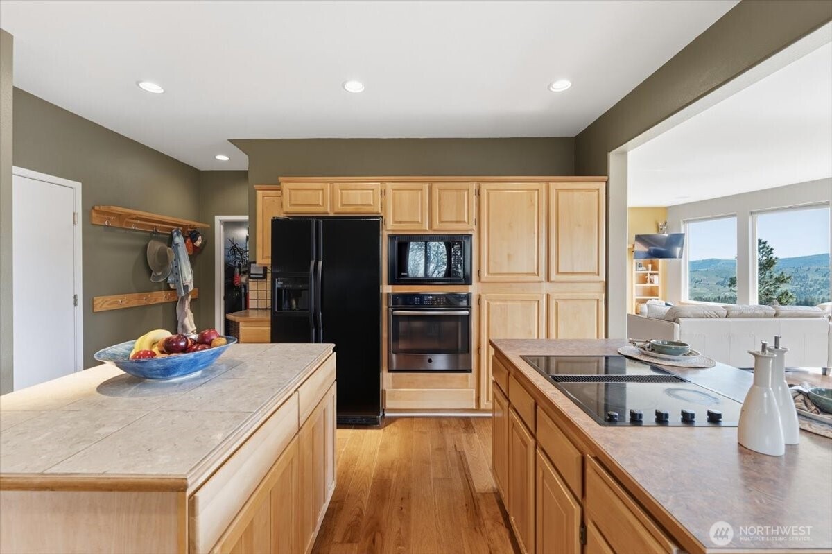 2612 Halvorson Canyon Road , Wenatchee, WA 98801