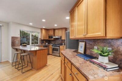 8218 126th Place SE, Newcastle, WA 98056 - Photo 14