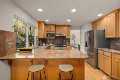 8218 126th Place SE, Newcastle, WA 98056 - Photo 16