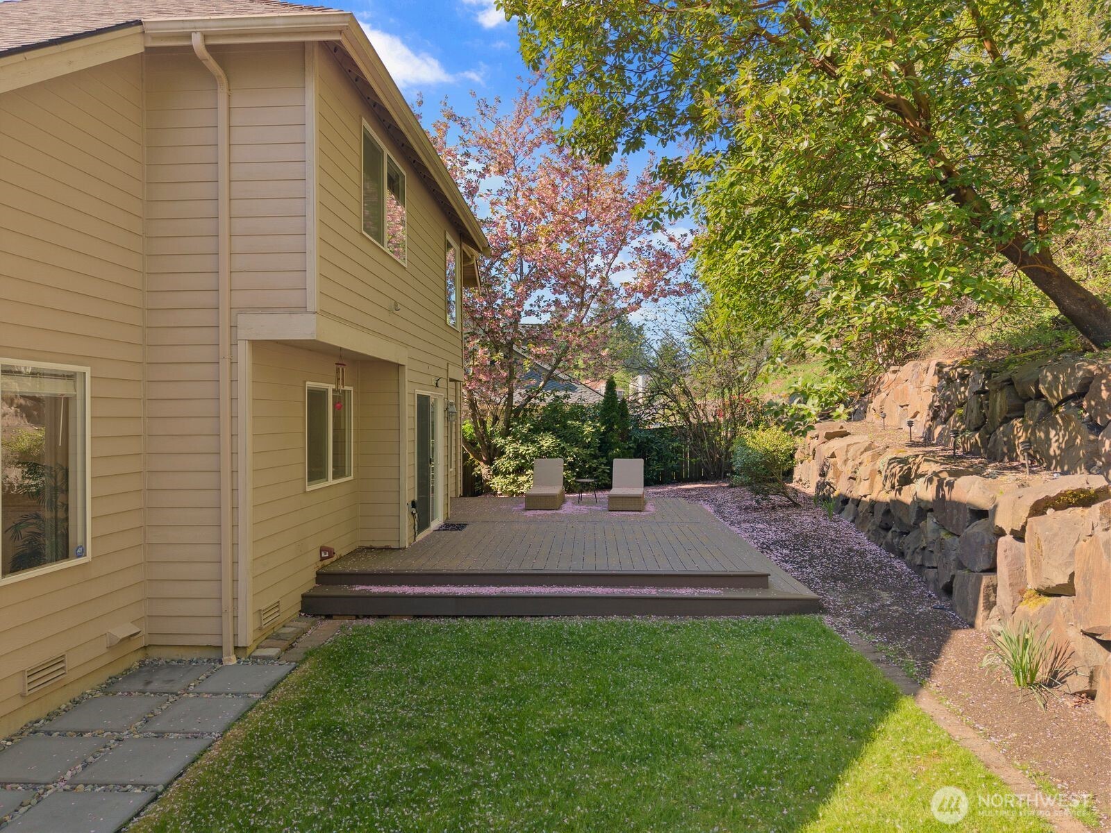 8218 126th Place SE, Newcastle, WA 98056