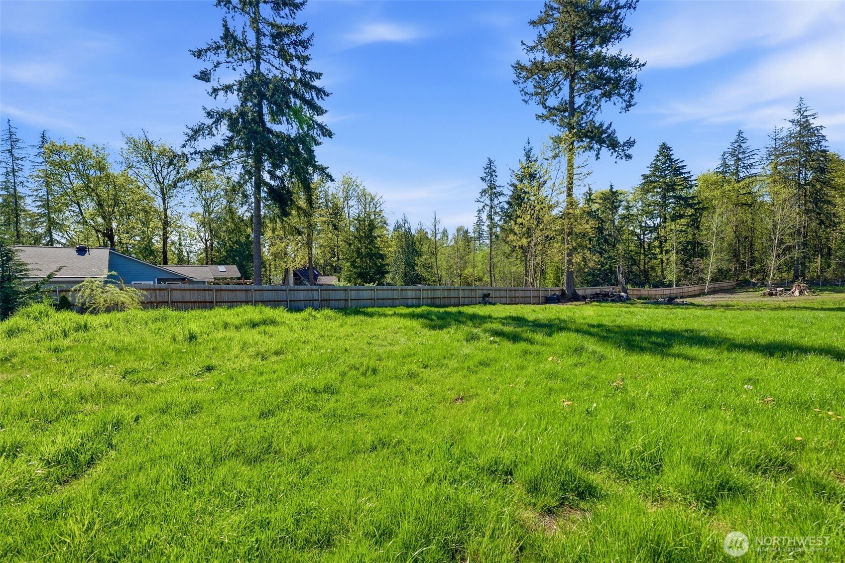 31061 W Lake Morton Drive SE, Kent, WA 98042