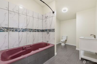 31061 W Lake Morton Drive SE, Kent, WA 98042 - Photo 27