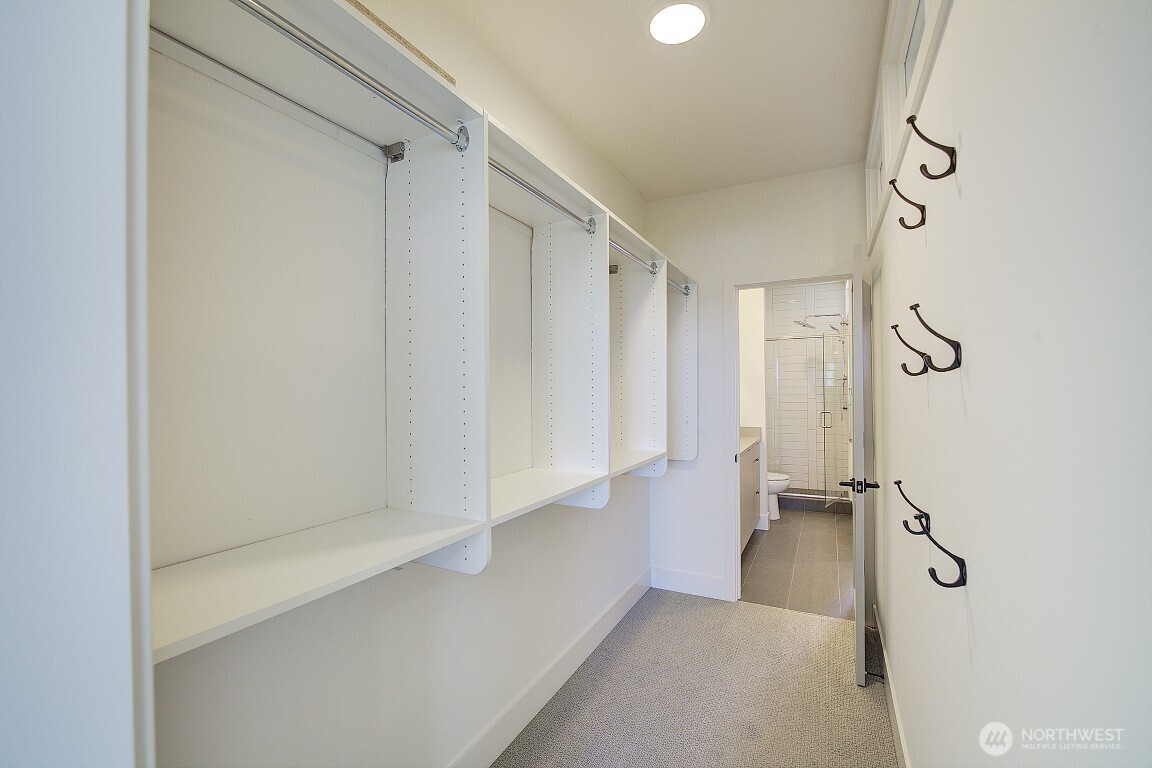 908 N 46th Street #E, Seattle, WA 98103