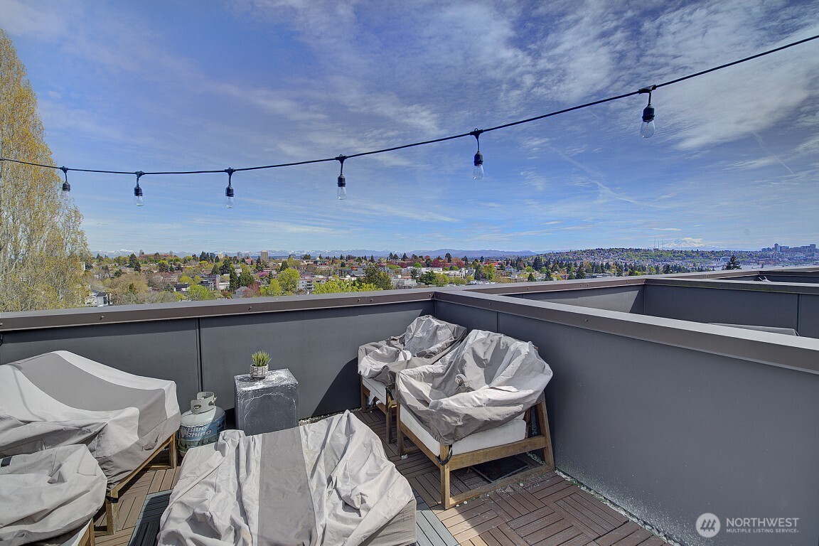 908 N 46th Street #E, Seattle, WA 98103