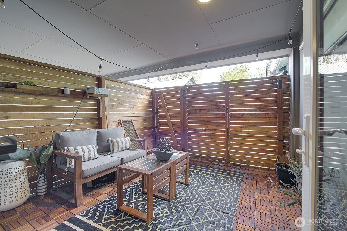 908 N 46th Street #E, Seattle, WA 98103