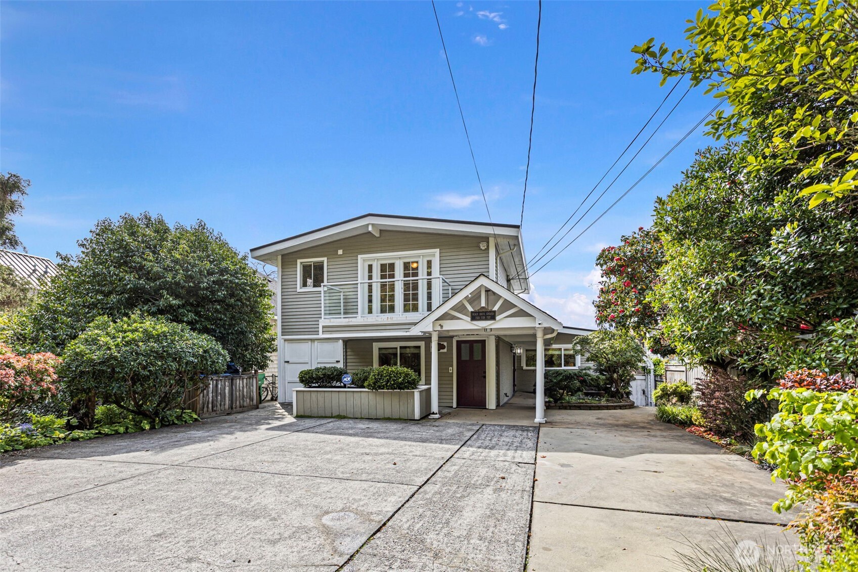 7125 & 7123 Beach Drive SW, Seattle, WA 98136-2077