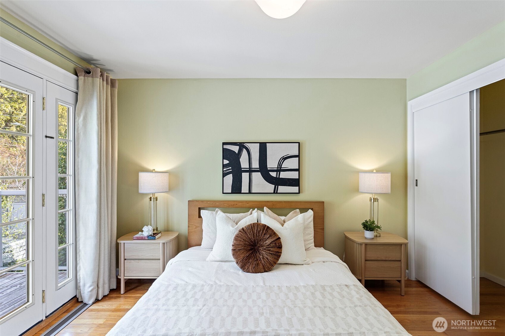 7125 & 7123 Beach Drive SW, Seattle, WA 98136-2077