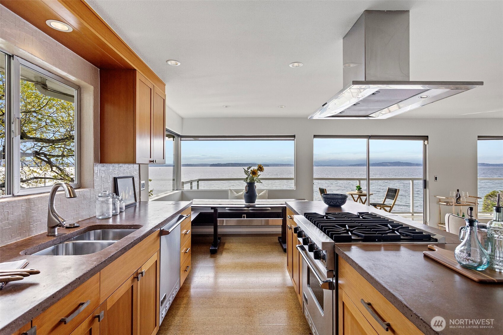 7125 Beach Drive SW, Seattle, WA 98136-2077