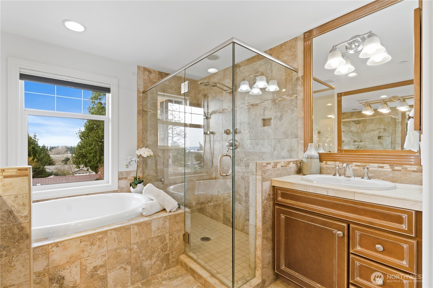 11222 NE 100th Street , Kirkland, WA 98033