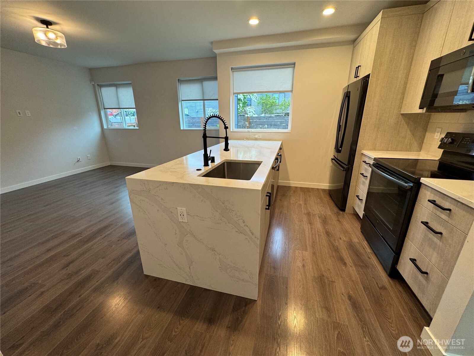 919 N 103rd Street #B, Seattle, WA 98133