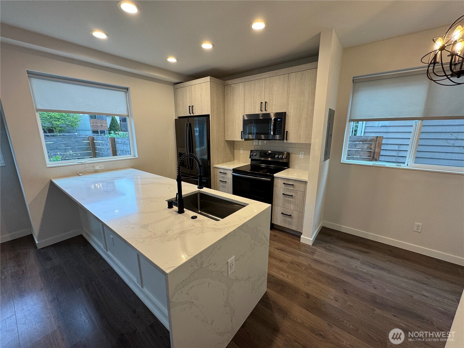 919 N 103rd Street #B, Seattle, WA 98133