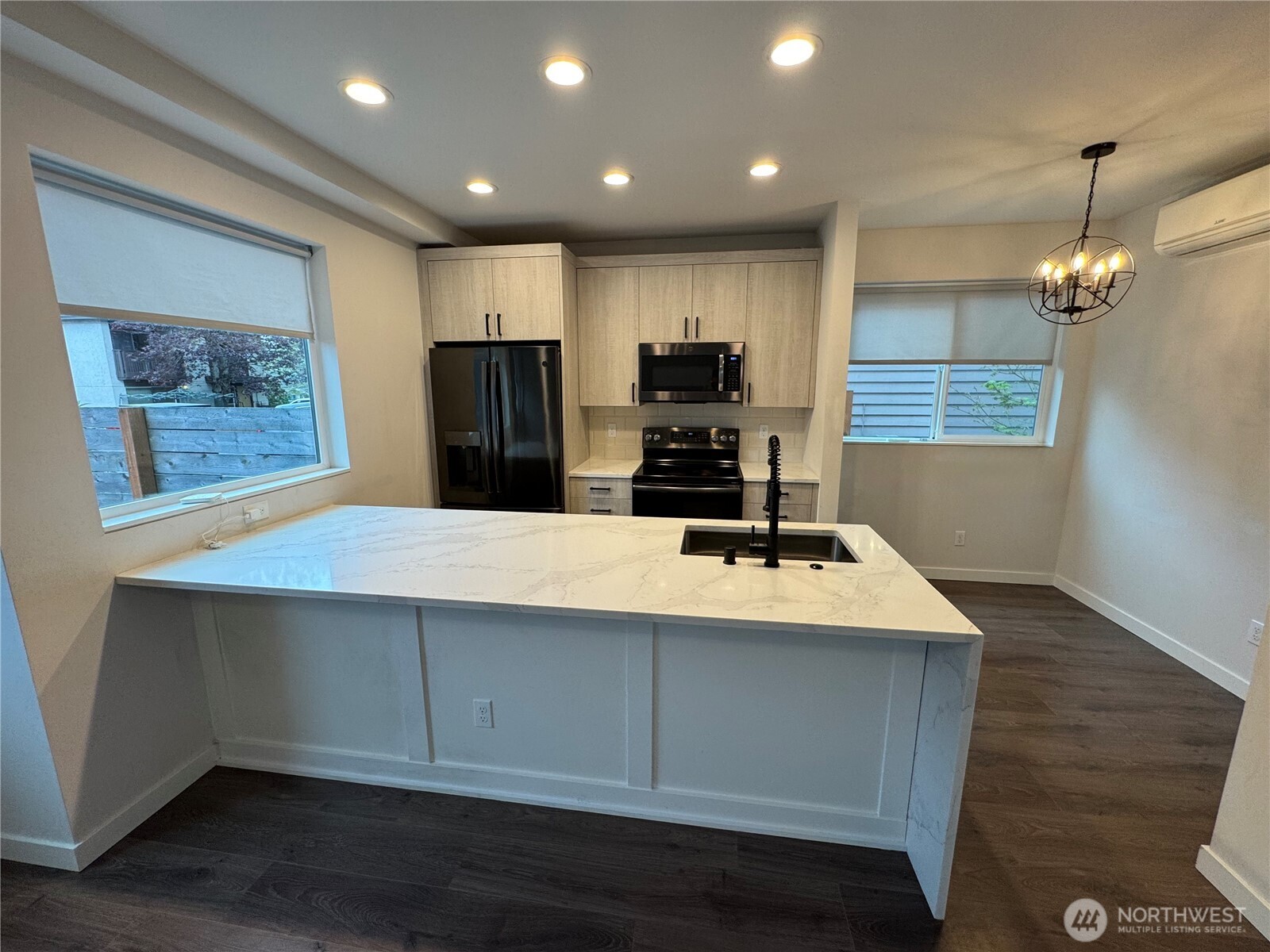 919 N 103rd Street #B, Seattle, WA 98133