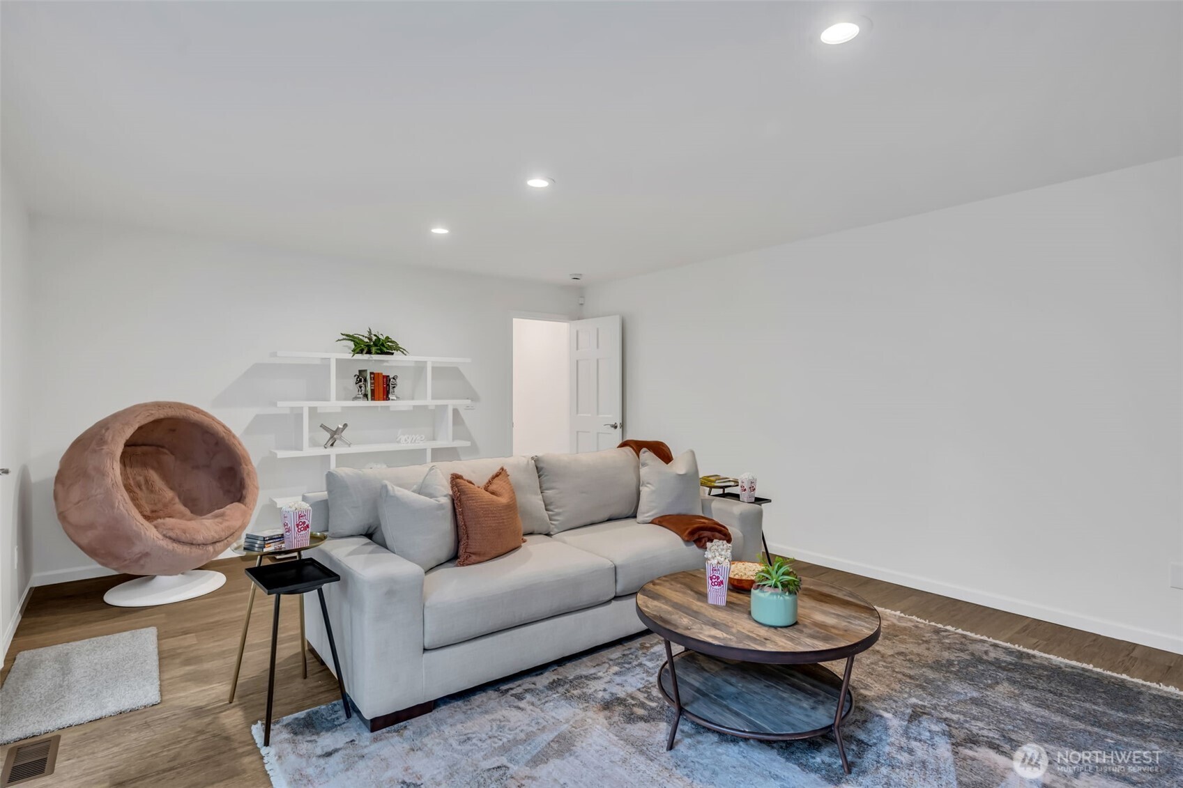 8402 SE 53rd Place , Mercer Island, WA 98040