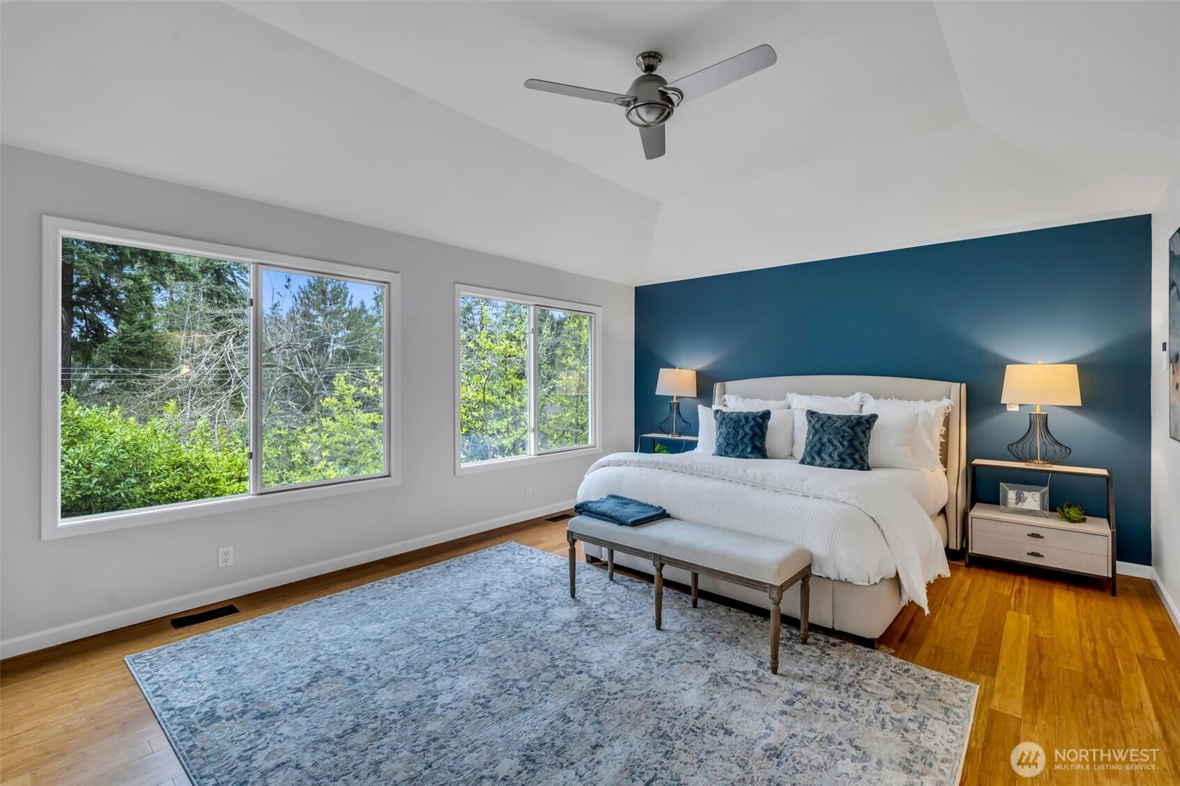 8402 SE 53rd Place , Mercer Island, WA 98040
