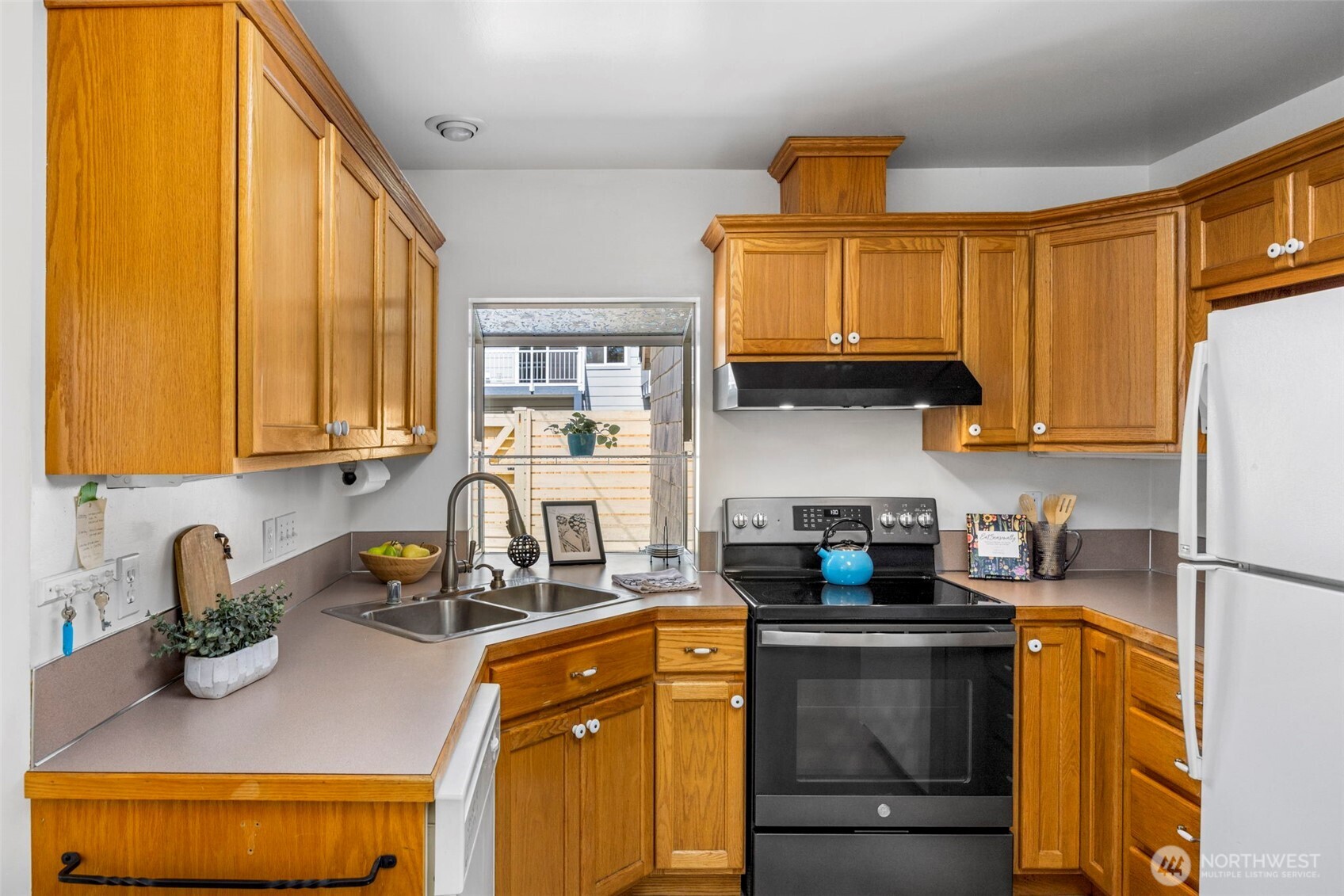 724 Park Drive , Bremerton, WA 98337