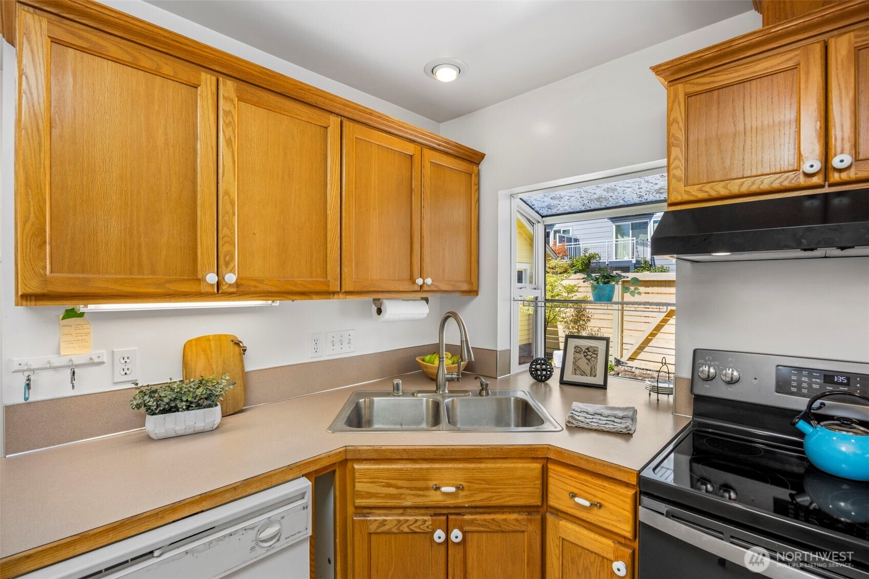 724 Park Drive , Bremerton, WA 98337