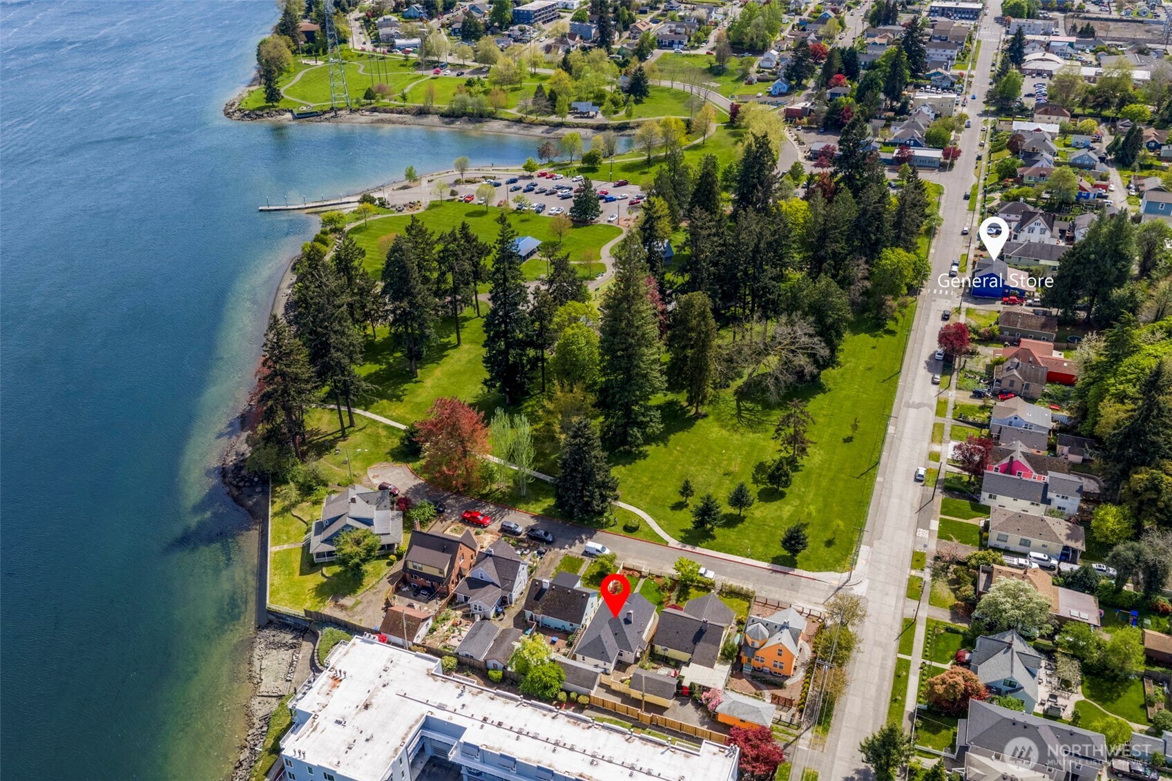 724 Park Drive , Bremerton, WA 98337