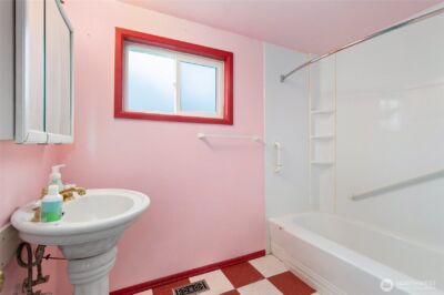 4625 Silvertip Lane , Everett, WA 98203 - Photo 16