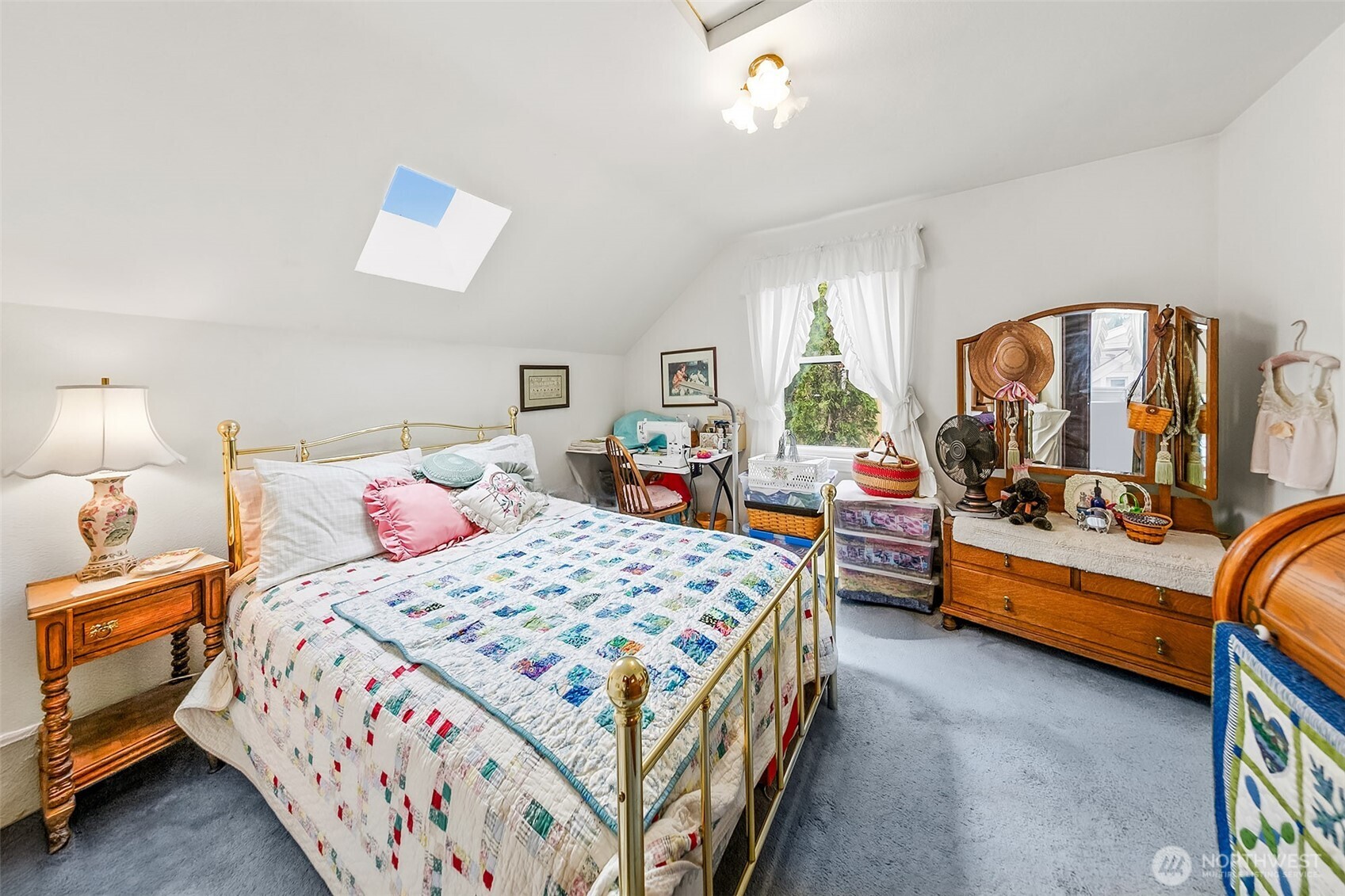8218 Latona Avenue NE, Seattle, WA 98115