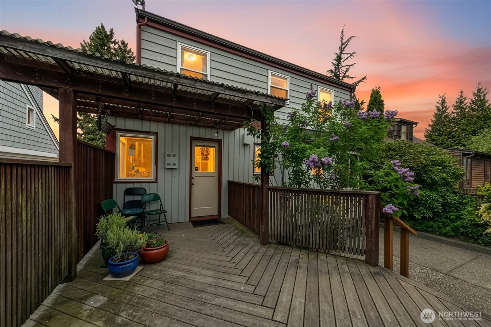 8218 Latona Avenue NE, Seattle, WA 98115