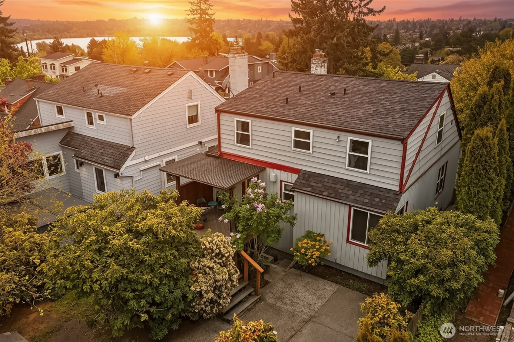 8218 Latona Avenue NE, Seattle, WA 98115