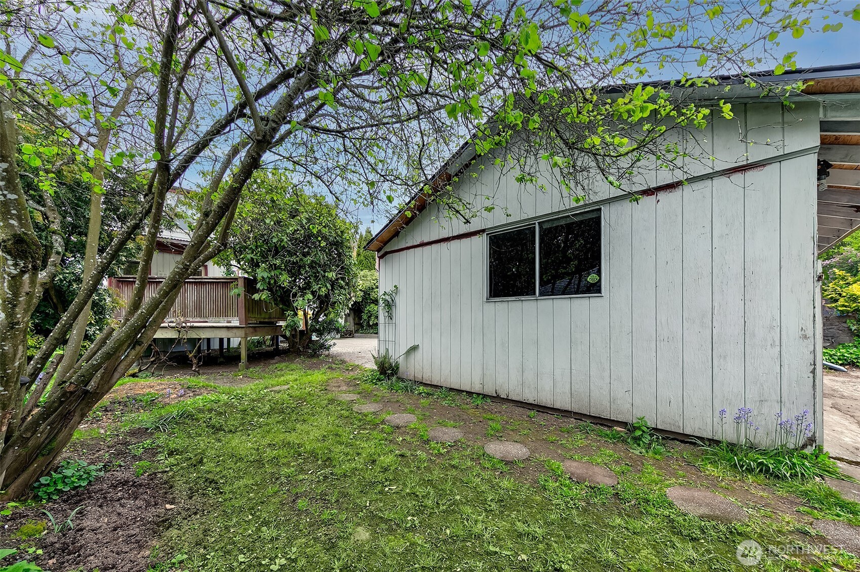 8218 Latona Avenue NE, Seattle, WA 98115