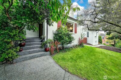 8218 Latona Avenue NE, Seattle, WA 98115 - Photo 29