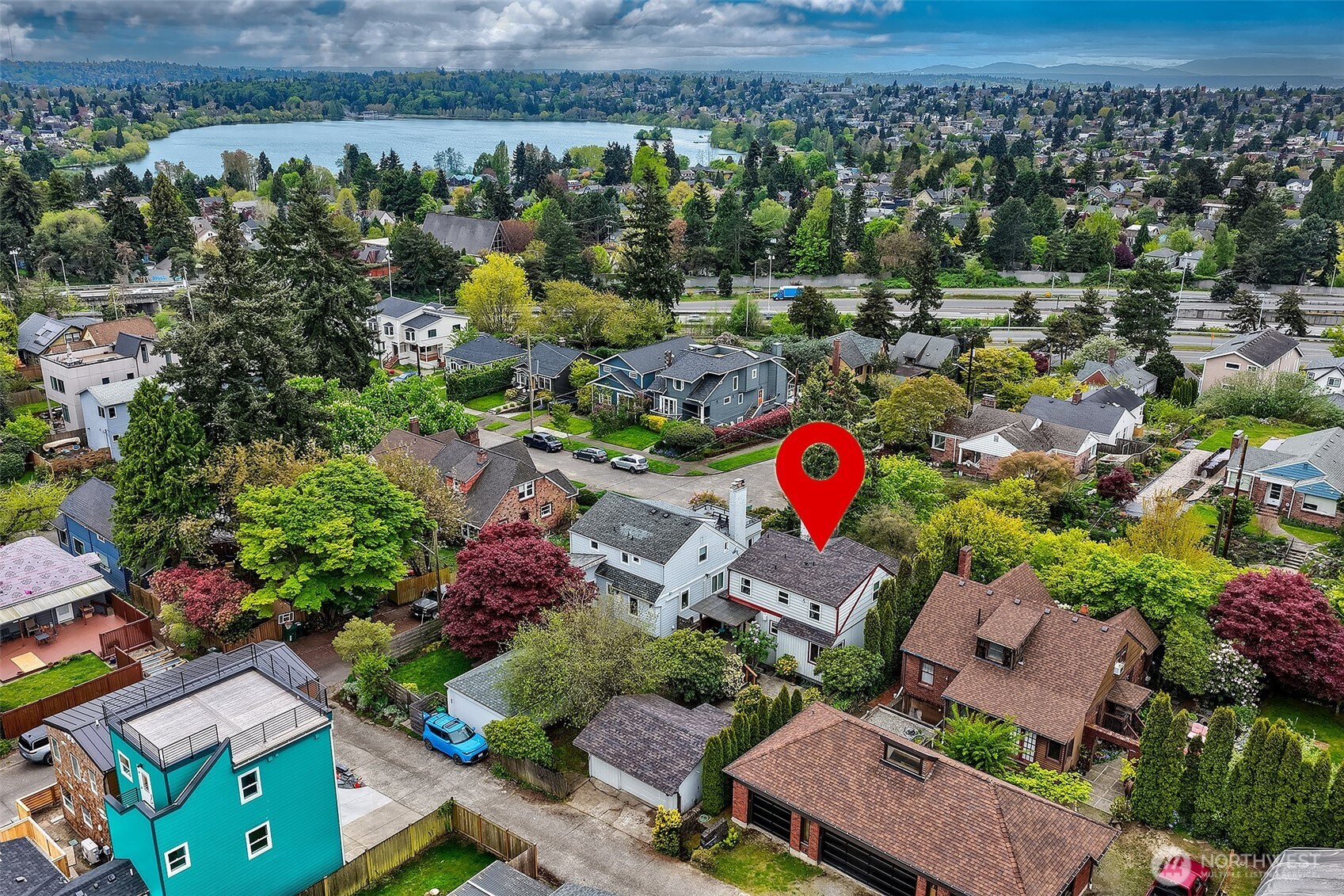 8218 Latona Avenue NE, Seattle, WA 98115